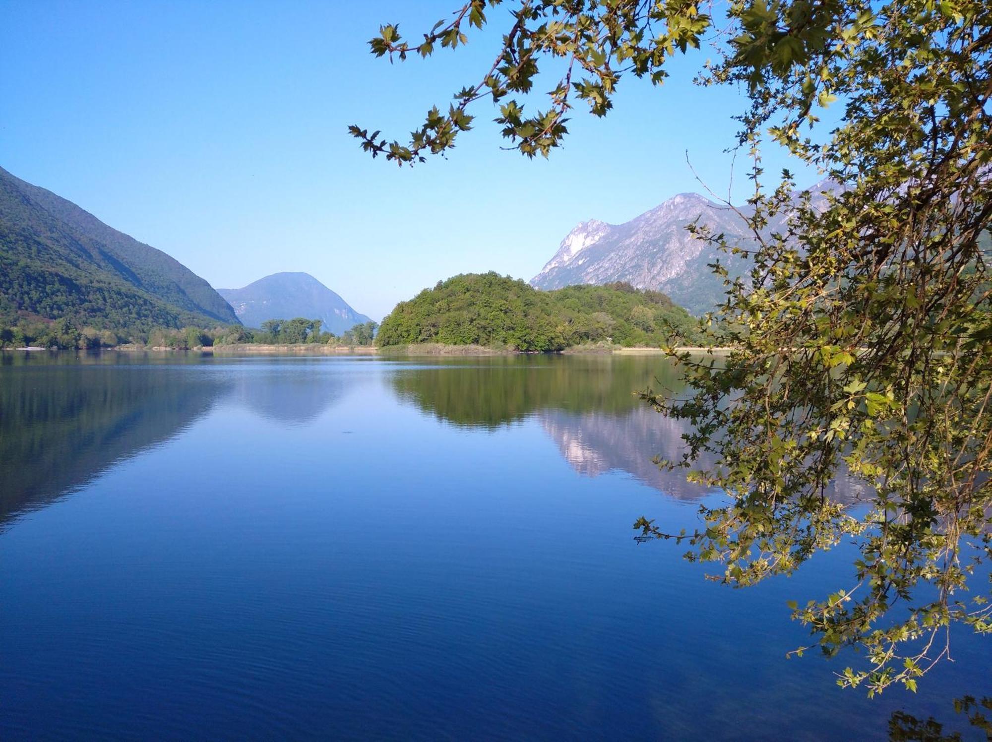 Villaggio Turistico Il Lago Dorato Carlazzo Zewnętrze zdjęcie