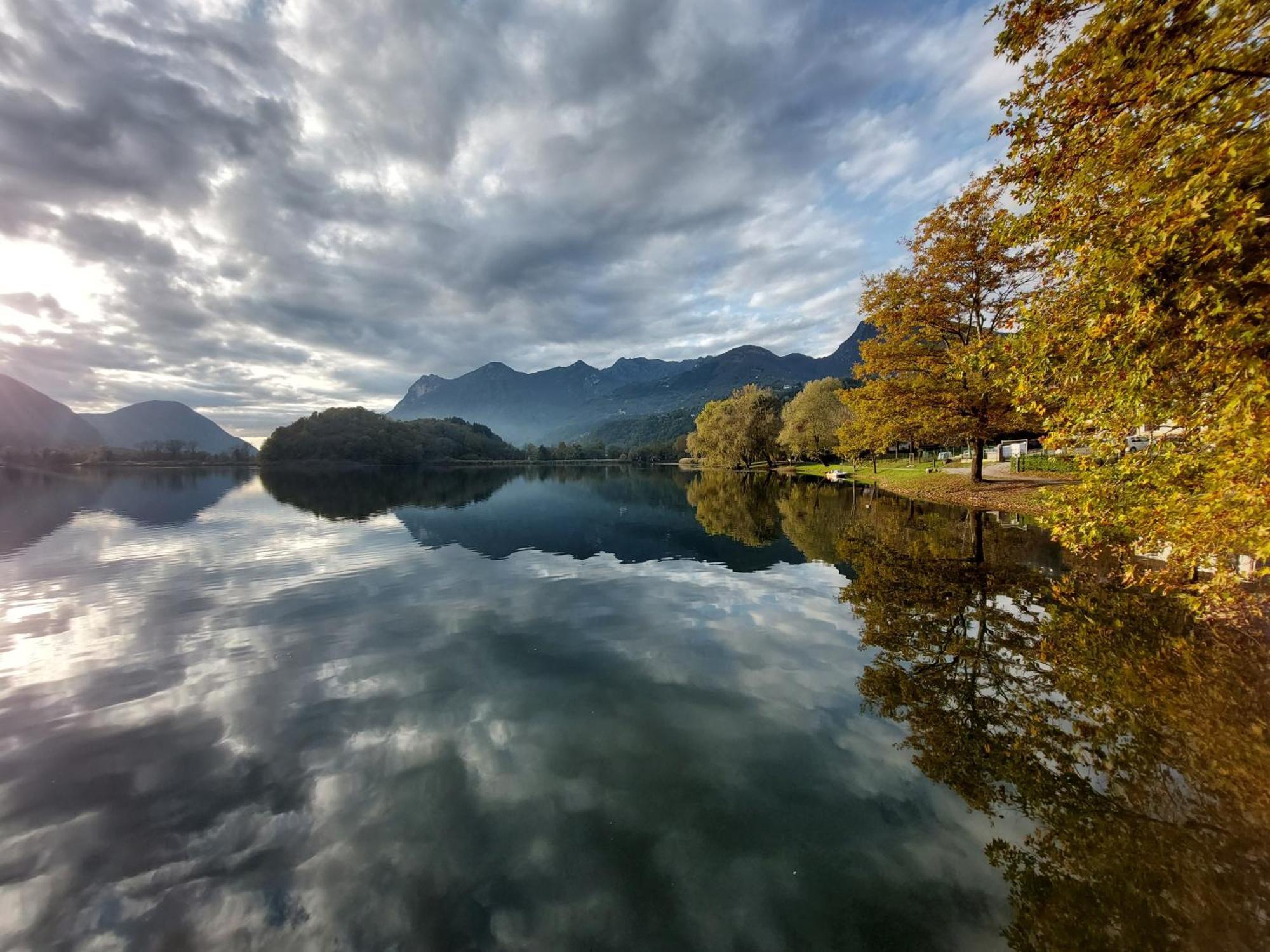 Villaggio Turistico Il Lago Dorato Carlazzo Zewnętrze zdjęcie