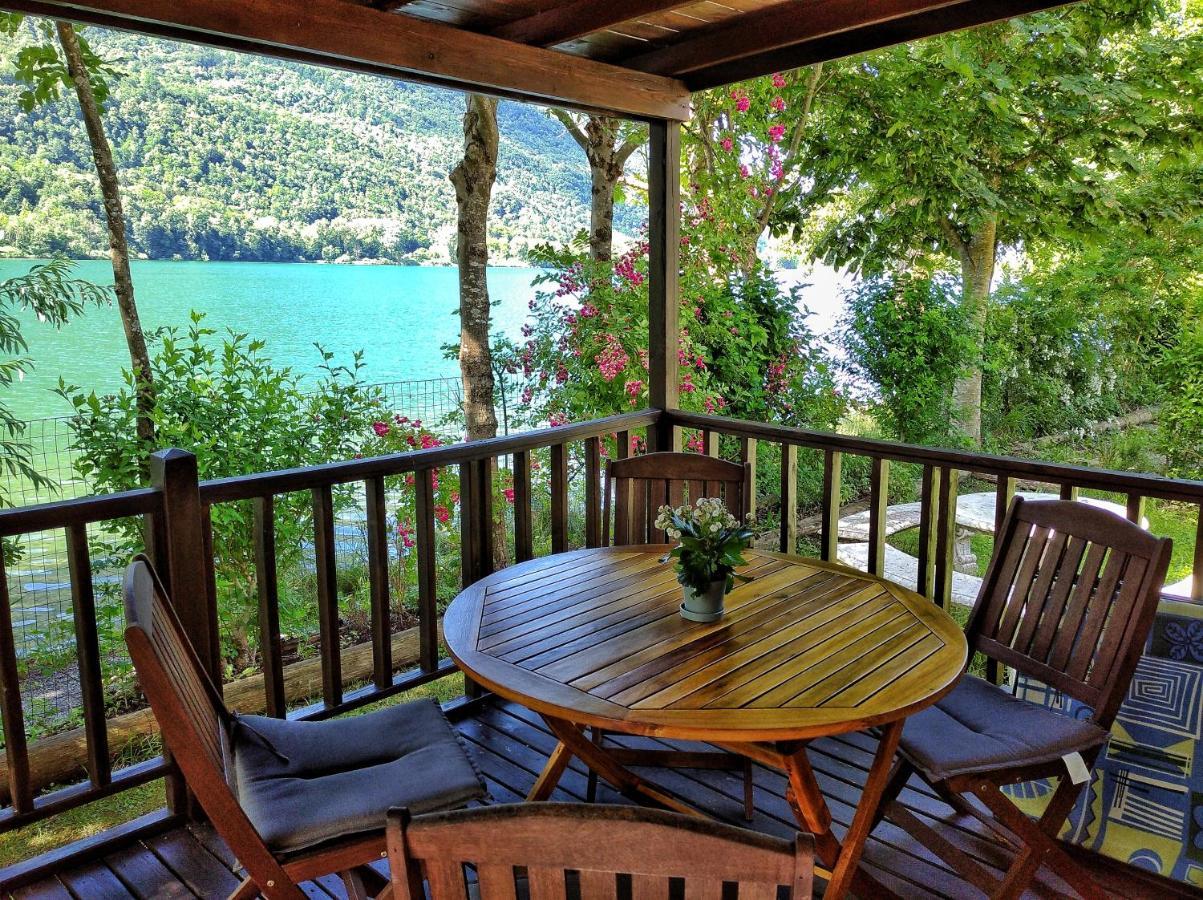 Villaggio Turistico Il Lago Dorato Carlazzo Zewnętrze zdjęcie