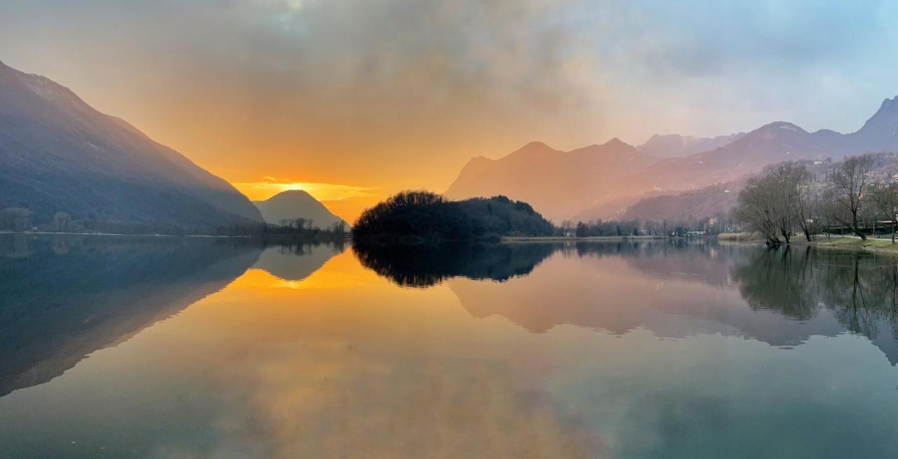 Villaggio Turistico Il Lago Dorato Carlazzo Zewnętrze zdjęcie