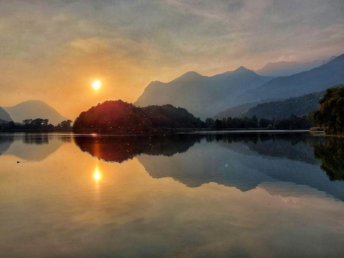 Villaggio Turistico Il Lago Dorato Carlazzo Zewnętrze zdjęcie